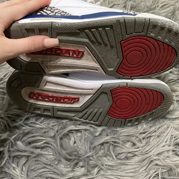 Jordan three retro true blue and red